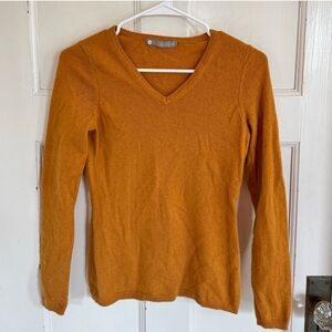Incashmere amber gold cashmere sweater size small